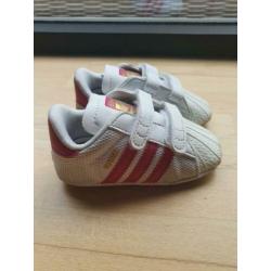 Adidas schoentjes maat 19