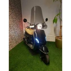 Zeer nette Senzo Riva Lux brommer euro4 vespa look 2019!