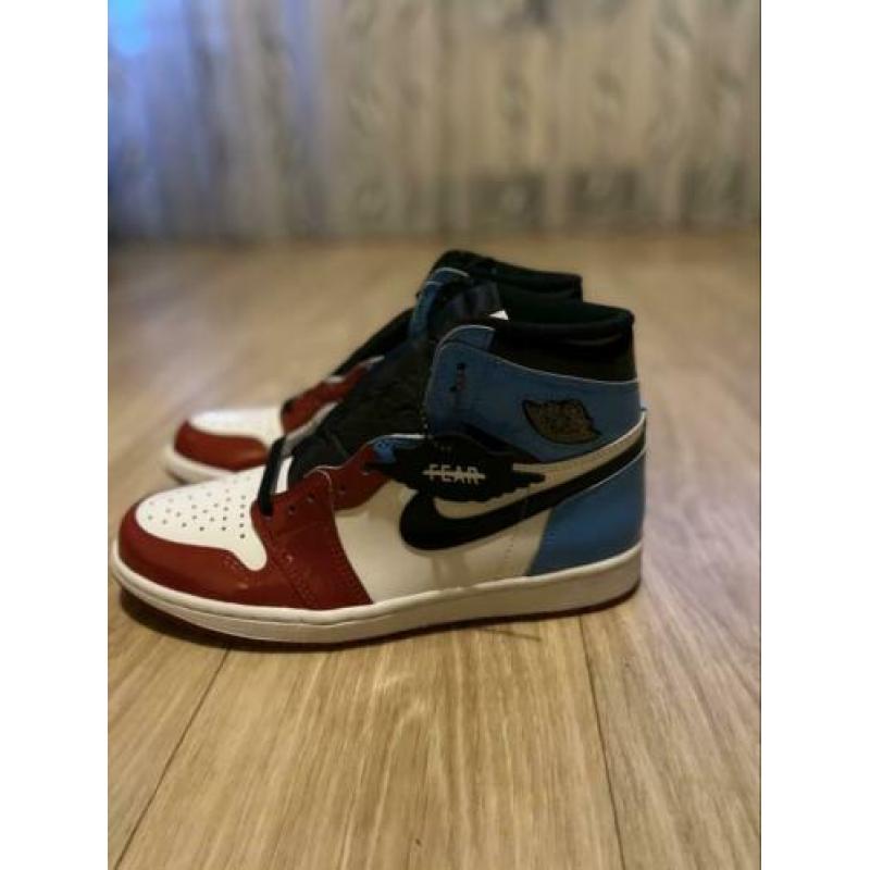 Jordan 1 Fearless UNC Chicago Maat 41