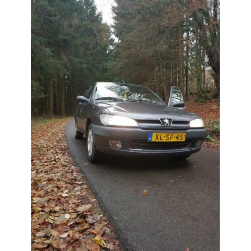 Peugeot 306 1.6 XR SDN 1999 Grijs