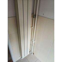 Global design radiator crème 185 cm hoog x 27 cm breed