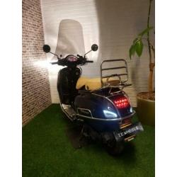 Zeer nette Senzo Riva Lux brommer euro4 vespa look 2019!