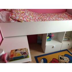 Halfhoog kinderbed