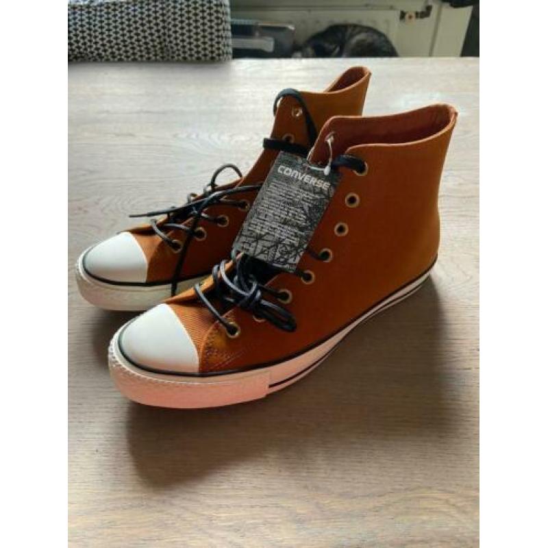 Nieuwe bruine Converse All Stars maat 43