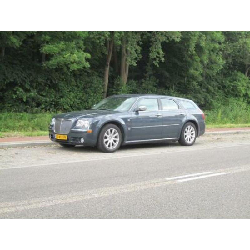 Chrysler 300C Touring 3.0 V6 CRD (bj 2007, automaat)