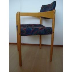 2 eetkamer stoelen