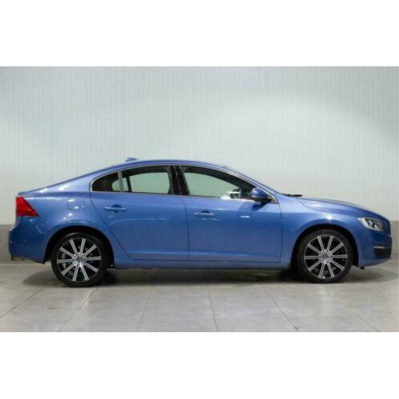 Volvo S60 2.0 T3 Leder Parkeercamera Navigatie 152pk