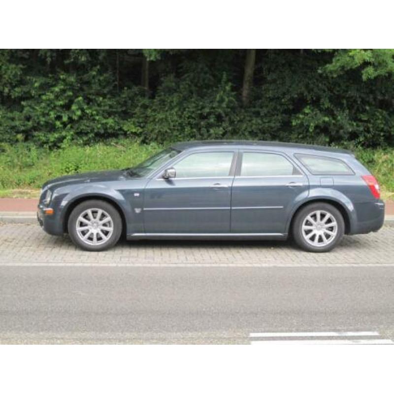 Chrysler 300C Touring 3.0 V6 CRD (bj 2007, automaat)