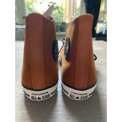 Nieuwe bruine Converse All Stars maat 43