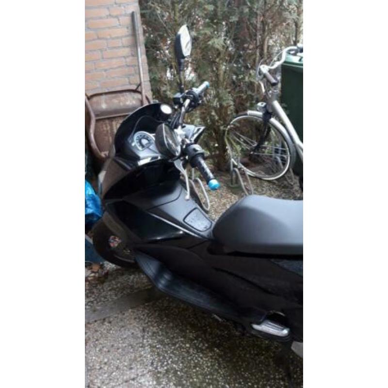 Motorscooter