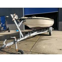 Leuk bootje + motor 8pk + trailer