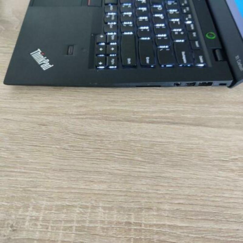 Lenovo X1 Carbon. I5 2,5 GHz, 8GB RAM, 250GB SSD, 14,1 inch