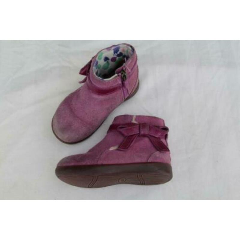 Leuke roze leren schoenen/laarsjes. mt 23.5. Merk UGS