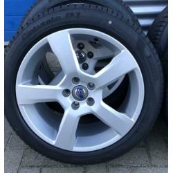 18 inch Volvo velgen 235-45-18 zomerbanden S60,V60,V70,S80