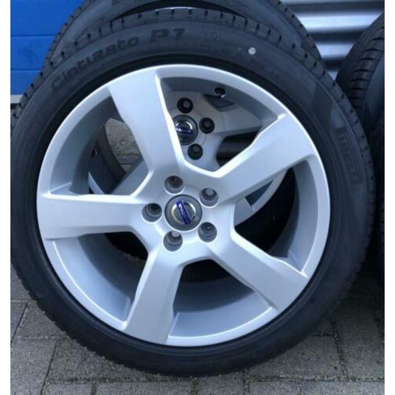 18 inch Volvo velgen 235-45-18 zomerbanden S60,V60,V70,S80