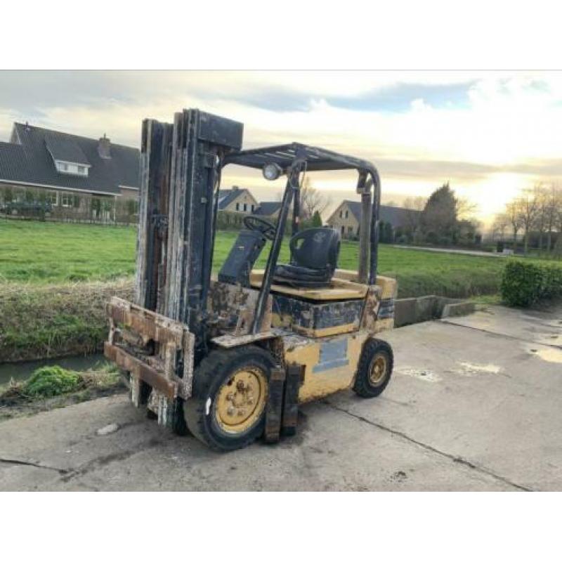 Daewoo 2,5 tonner diesel heftruck triplex freelift sideshift