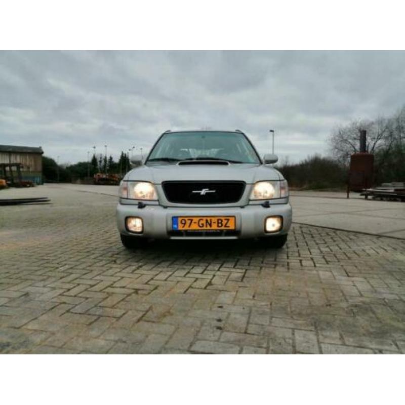 Subaru Forester 2.0 Turbo AUT 2001 Grijs