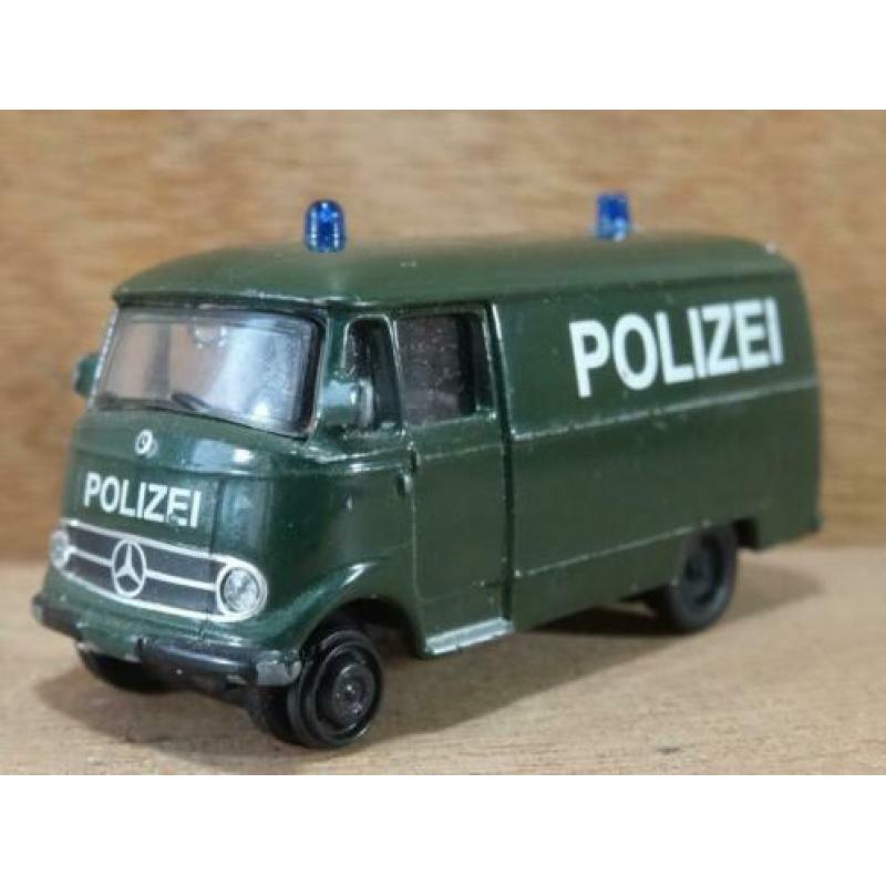 SCHUCO 1:87, MB L-319 " POLIZEI ", Zie Foto`s