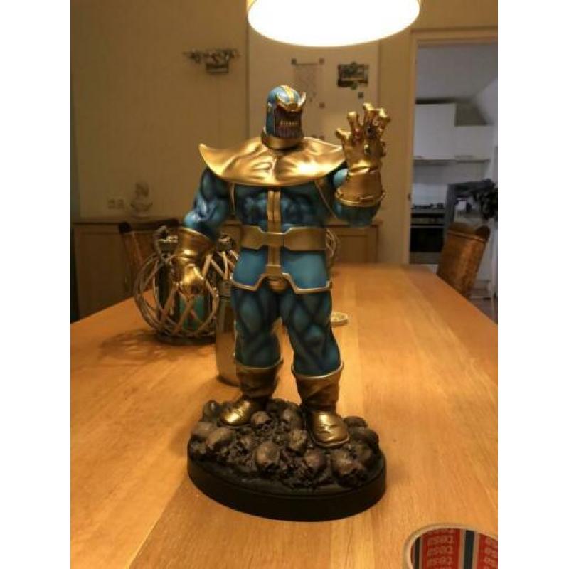 Thanos statue (not sideshow collectibles)te koop