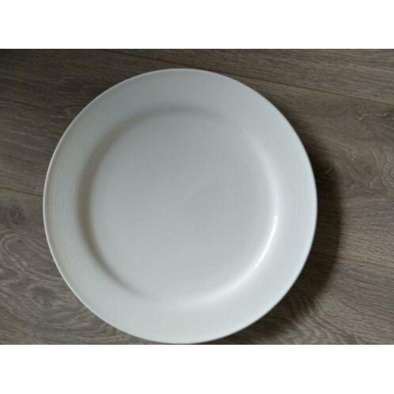 8 x Villeroy & Boch. Doorsnee 31 cm. Luxembourgh 0138F