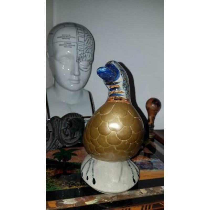 Vintage beeld eend, vintage sculptuur van een eend