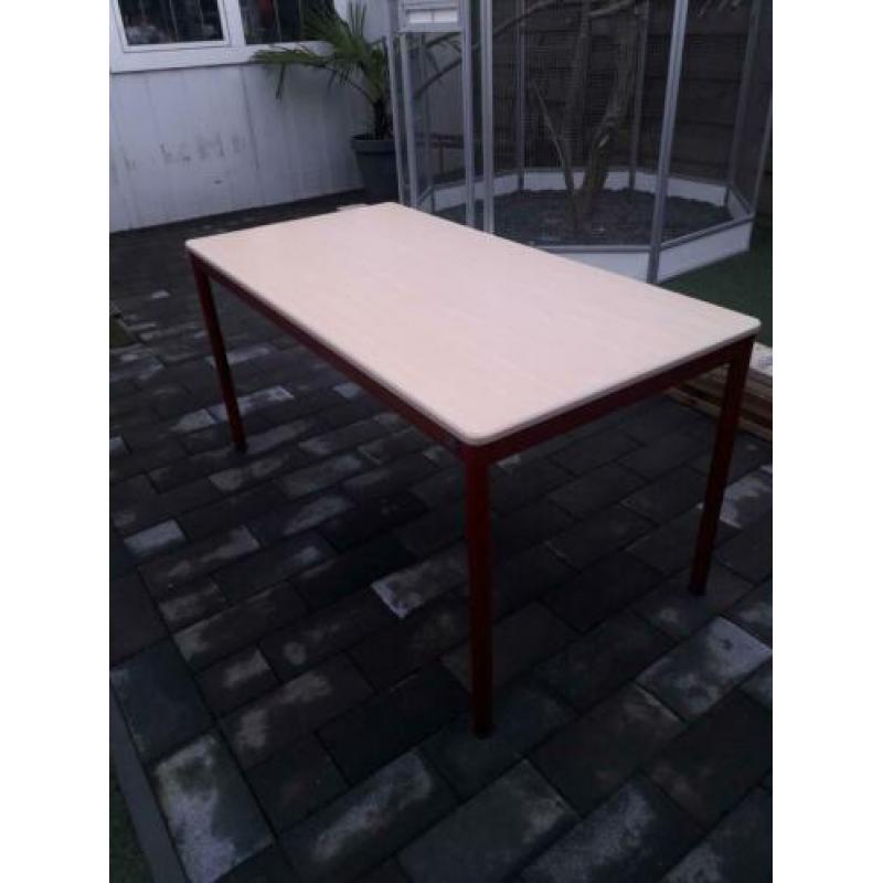 Te koop kantine/kantoor tafel