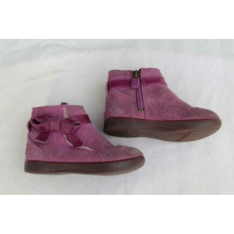 Leuke roze leren schoenen/laarsjes. mt 23.5. Merk UGS