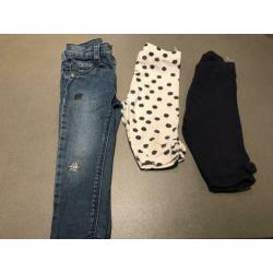 Meisje: 1 spijkerbroek en 2 3/4-leggings