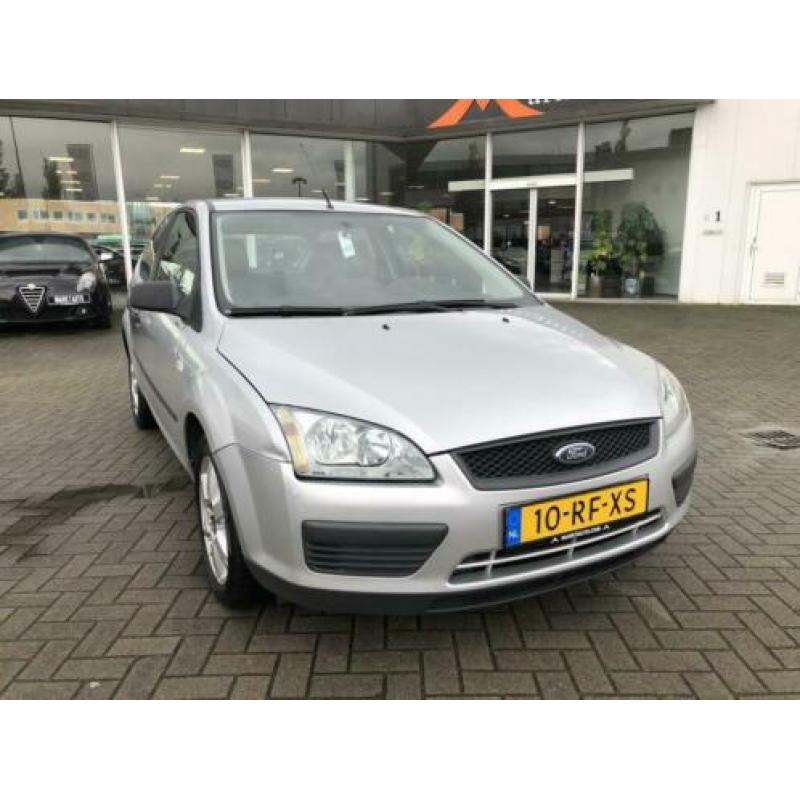 Ford Focus 1.4-16V Trend Airco Nieuwe APK!!