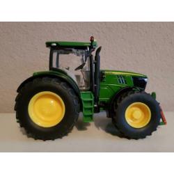 SIKU 1:32, John Deere Traktor.