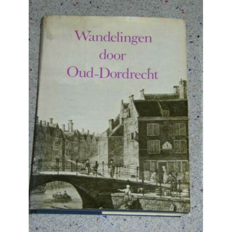 Wandelingen door Oud-Dordrecht Deel 1 en Deel 2 - LIPS !