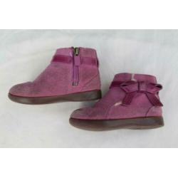 Leuke roze leren schoenen/laarsjes. mt 23.5. Merk UGS