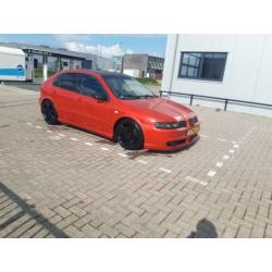 Seat Leon 1.8 20VT 132KW 2004 Rood