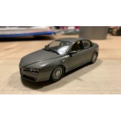 Alfa Romeo 159 Q4 3.2 JTS V6 Grijs metallic Metro 1:43