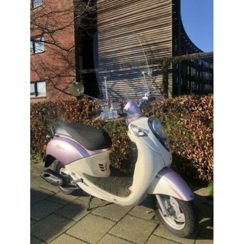 Zeer Nette & Mooie Sym Mio 25km Snorscooter Blauw Kenteken