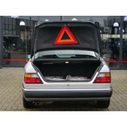 Mercedes-Benz E-Klasse 200-500 260E | Liefhebbers auto | Uni