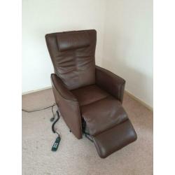 prominent sta op stoel zorgstoel staop fauteuil oma stoel