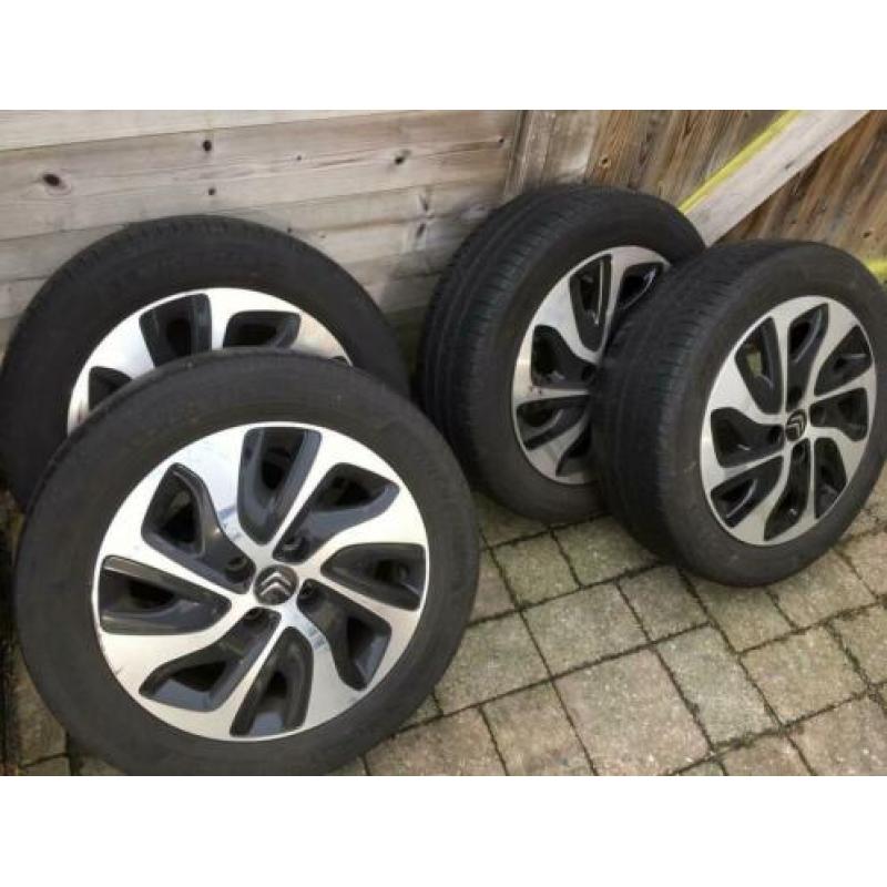 4 Michelin Zomerbanden 195/55 R16 lichtmetalen velgen! DS3