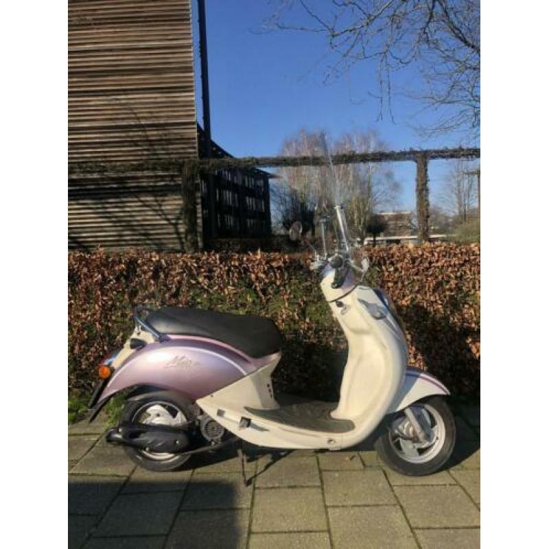 Zeer Nette & Mooie Sym Mio 25km Snorscooter Blauw Kenteken