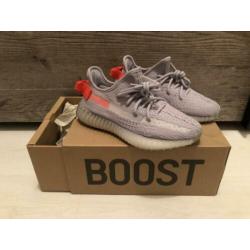 YEEZY BOOST 350 V2 TAILLIGHT in maat 36