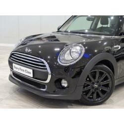 MINI Hatchback Business 3 deurs / Airconditioning / Navigati