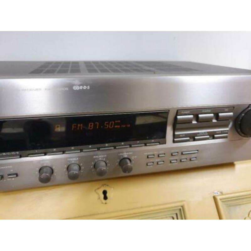 Uitverkoop !! Yamaha RX-396RDS receiver voor €40,-!