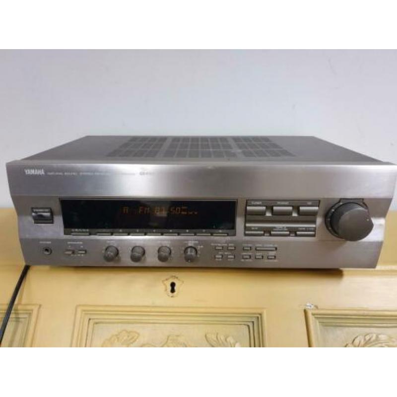 Uitverkoop !! Yamaha RX-396RDS receiver voor €40,-!