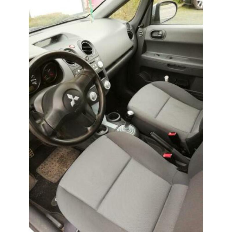 Mitsubishi Colt 1.5 Di-d HP 2005 /APK/Nap/Airco/trekhaak/