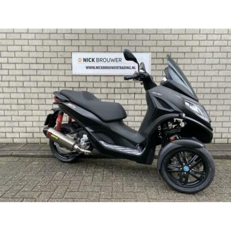 Piaggio MP3 300 HPE Sport actie gratis akrapovic (bj 2019)