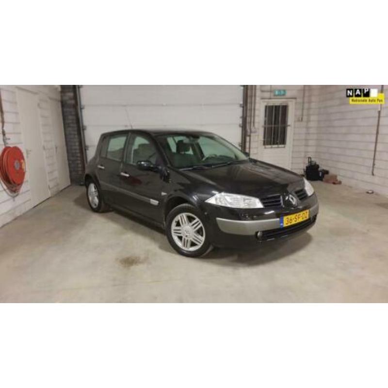 Renault Mégane 2.0-16V Tech Line NAP Trekhaak APK Leder 1e e