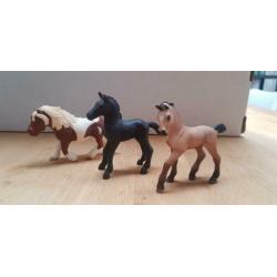 10 Schleich paarden, veulens en pony