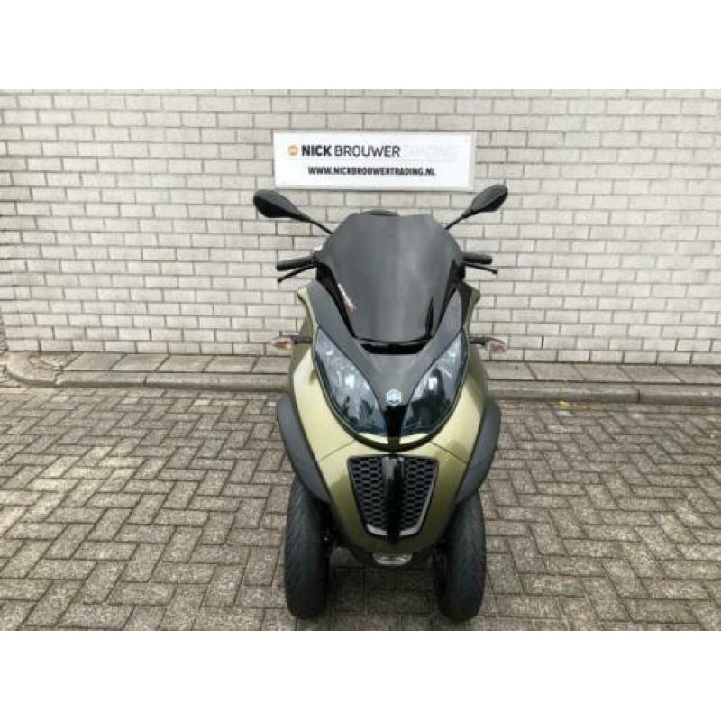 Piaggio MP3 500 LT Olive green (bj 2011)