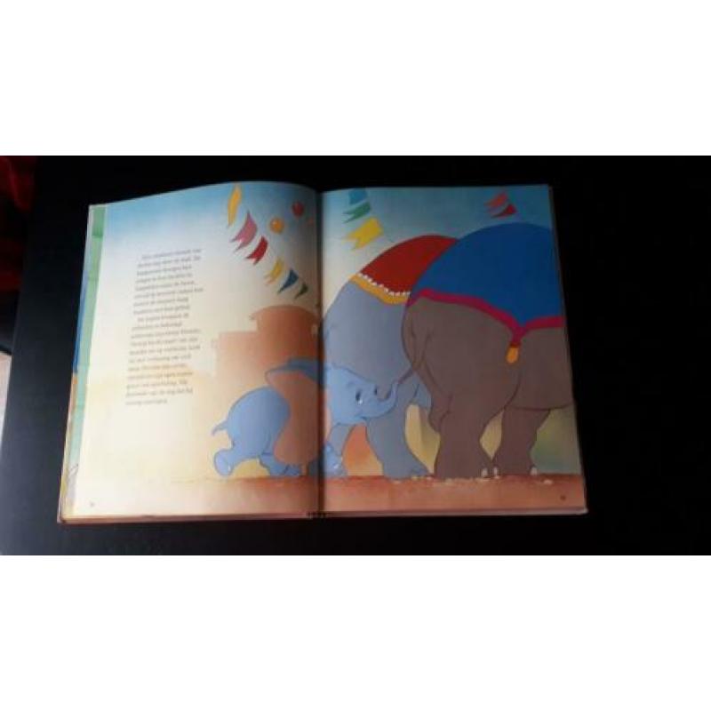 4 grote disney boeken sprookjes voor samen 2.5 euro