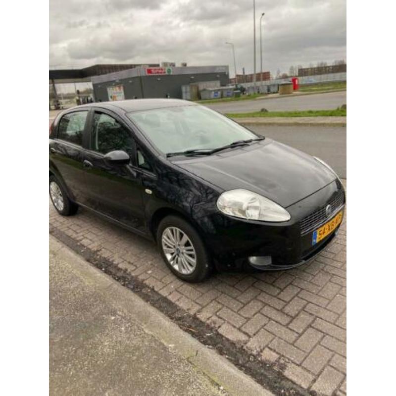 Fiat Punto 1.4 5DR 2007 Zwart APK, AIRCO, CRUISE C, ELEK R